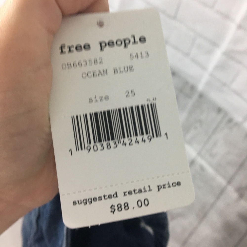 We The free NWT Denim overall shorts 25 - Picture 6 of 8